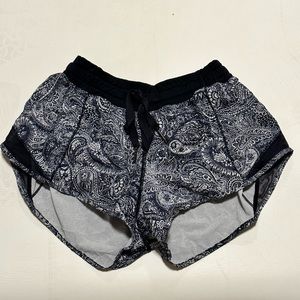Lululemon Hottie Hot Short 2.5” Lined